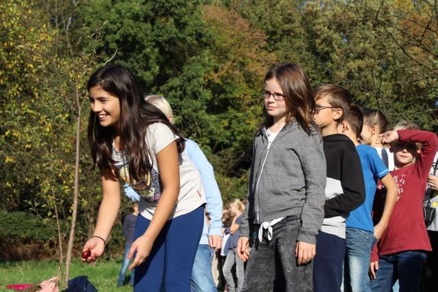 1819BaumpflanzungNo08